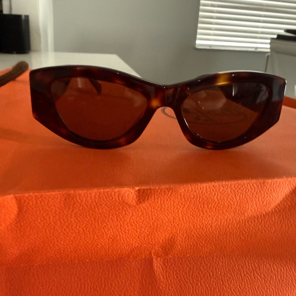 Triumph cat eye sunglasses - Picture 6 of 7
